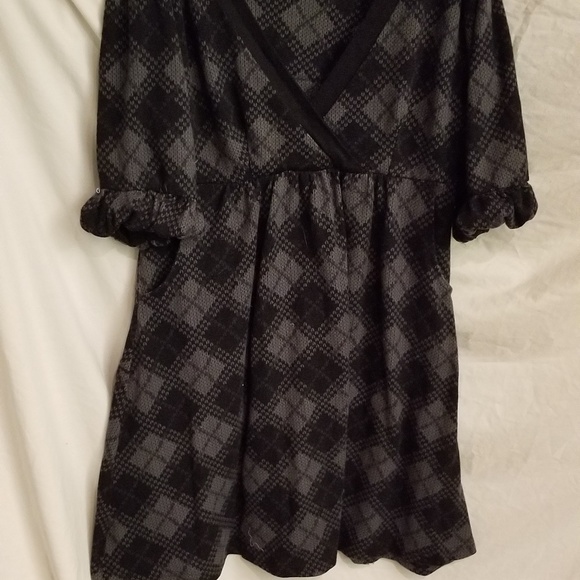 Black and Gray Tunic - Picture 2 of 5